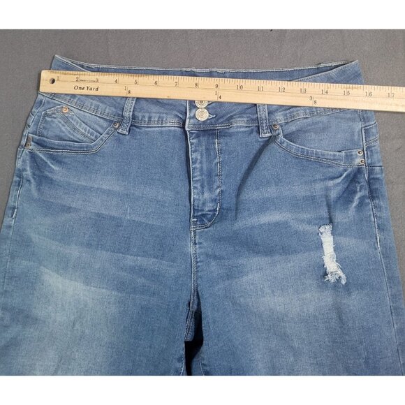 Royalty For Me WannaBettaButt Two Button Bermuda Shorts Women's 14 - Picture 3 of 7